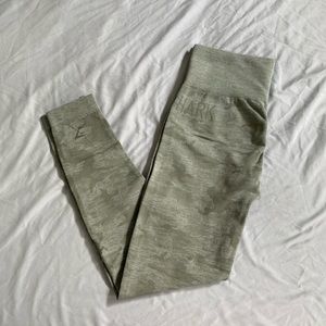 OG GYMSHARK CAMO SEAMLESS LEGGING - GREEN - SZ S